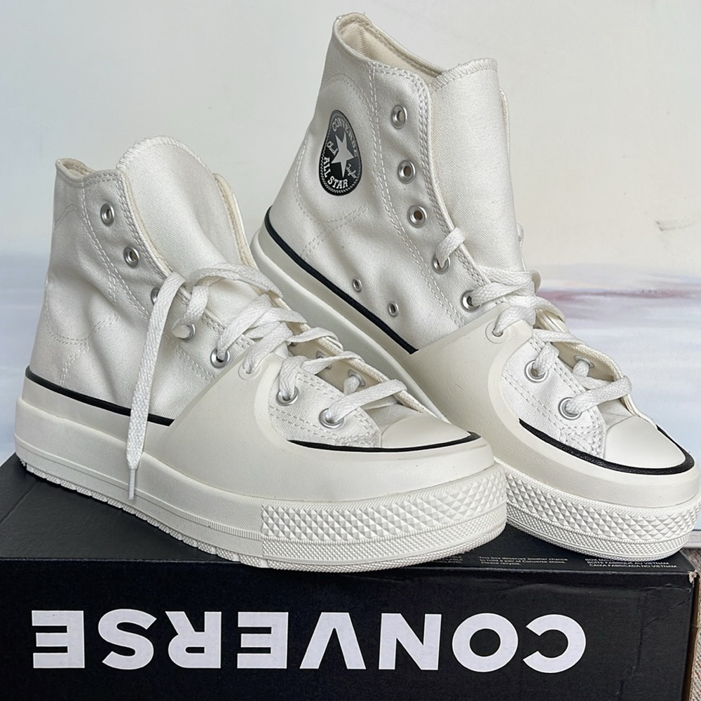 Converse Mens CTAS A02832C
CTAS CONSTRUCT HI VINTAGE WHITE/BLACK/EGRET
PLATFORMS - Picture 6 of 16